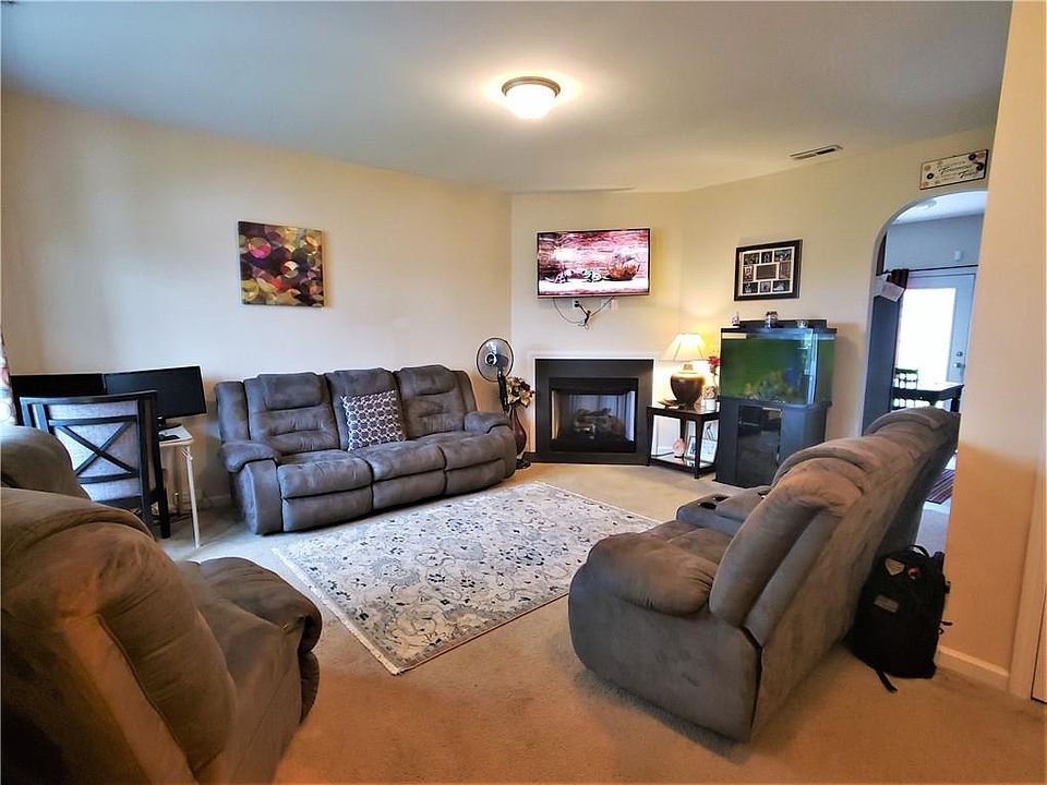 2nd image of 194 Sunflower Ct