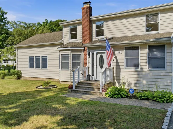 498 Miller Place Road, Miller Place, NY 11764