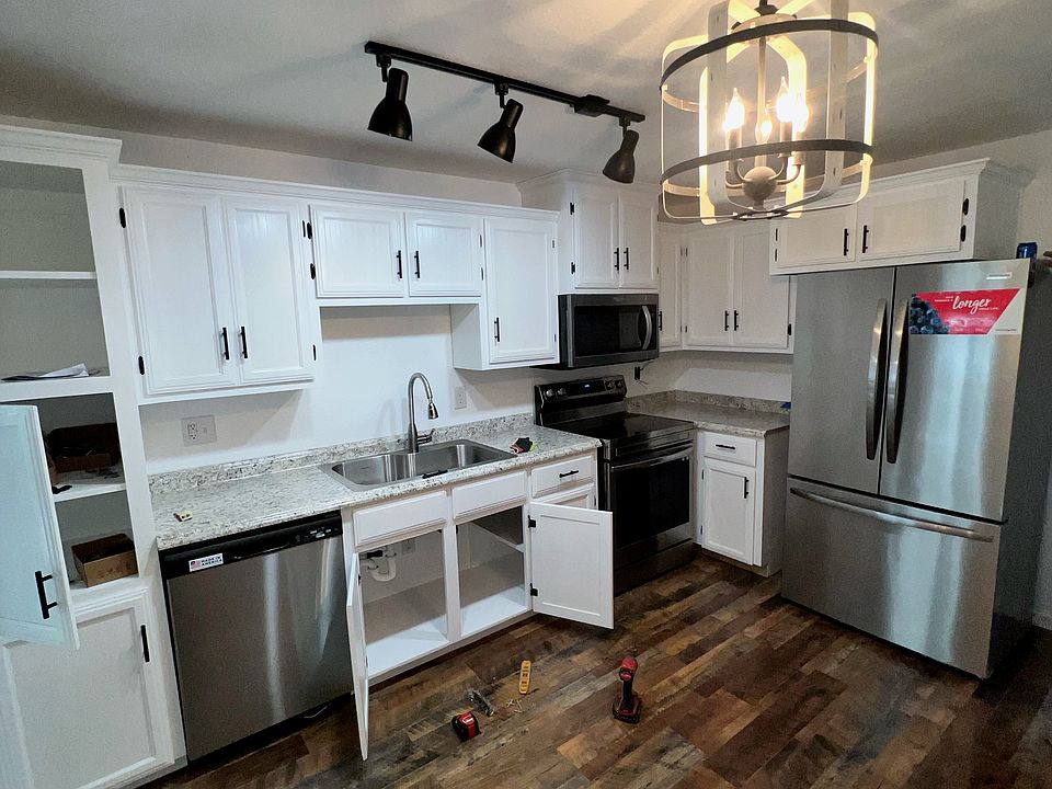 1st image of 307 W Alice Ave