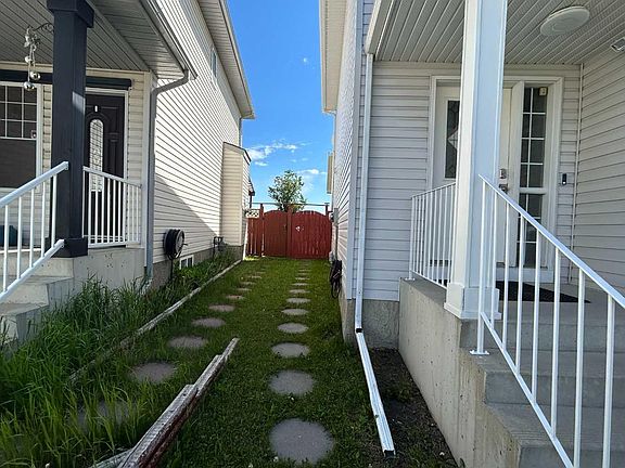 3rd image of 119 Citadel Meadow Grv NW
