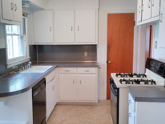4th image of 4607 Seabreeze Dr