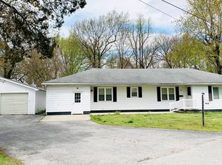 204 E 13th St, Robinson, IL 62454