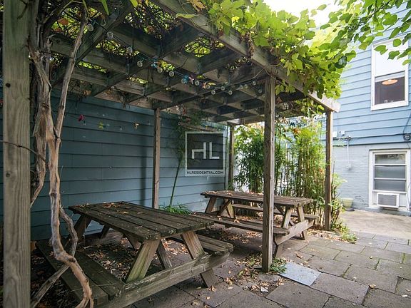 2nd image of 3604 36th Ave #2