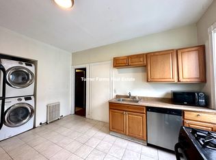 692 Columbia Rd #3R, Dorchester, MA 02125