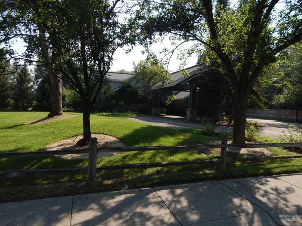 3065 S Whitepost Way, Eagle, ID 83616