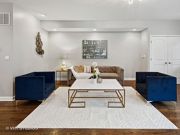 4th image of 3147 N Hoyne Ave