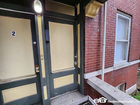 3rd image of 4740 S Broadway Floor 1