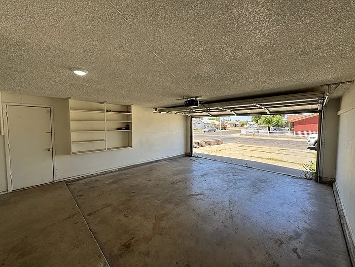 7361 W Coronado Rd — Photo 9
