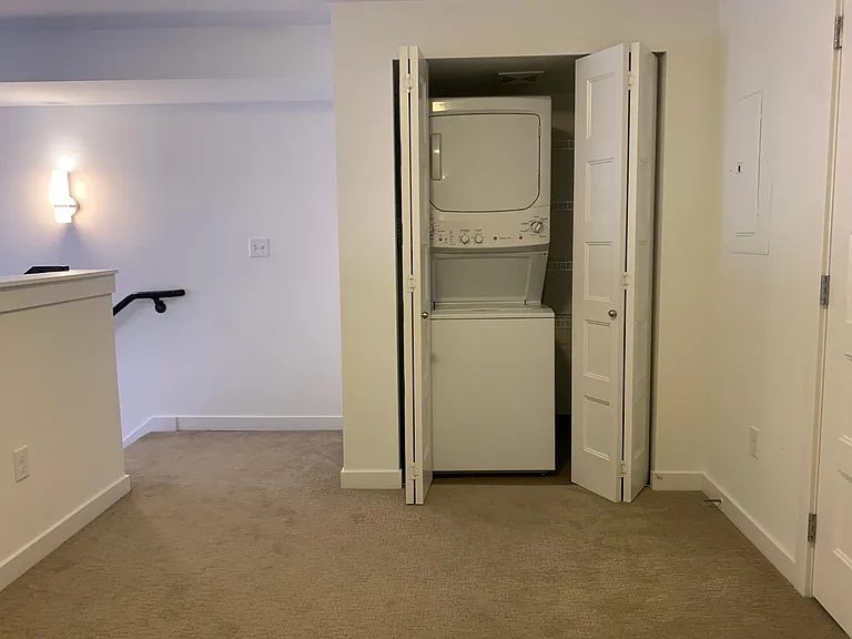 Queen Anne Flats — Photo 105