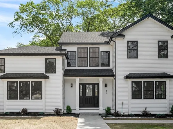 24 Lake St, Wrentham, MA 02093