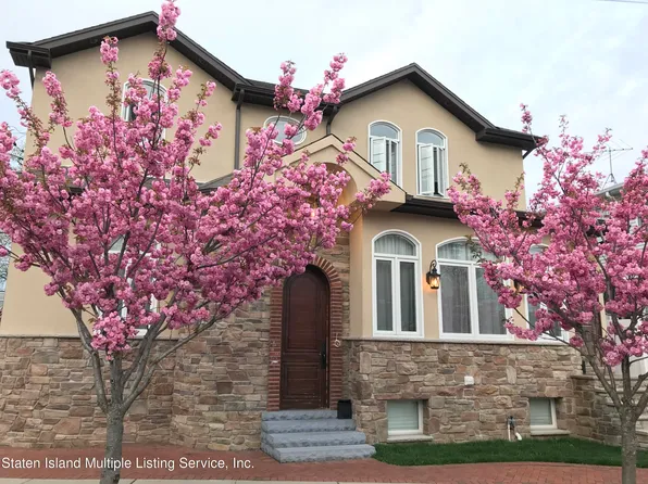 213 Lincoln Ave, Staten Island, NY 10306