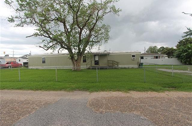 2nd image of 2510 Alicia Ct