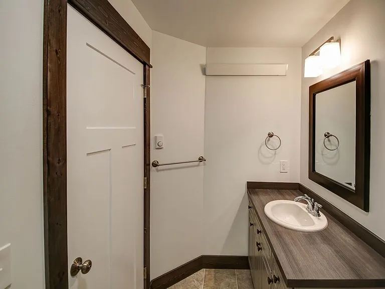 1805 Golden West Dr — Photo 5