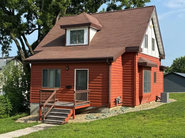 302 W Call St, Algona, IA 50511
