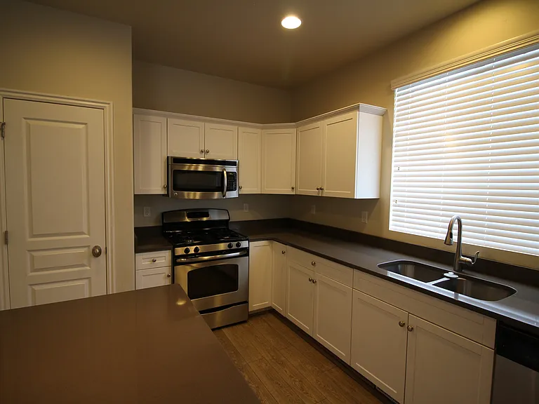 157 S 2775 W — Photo 10