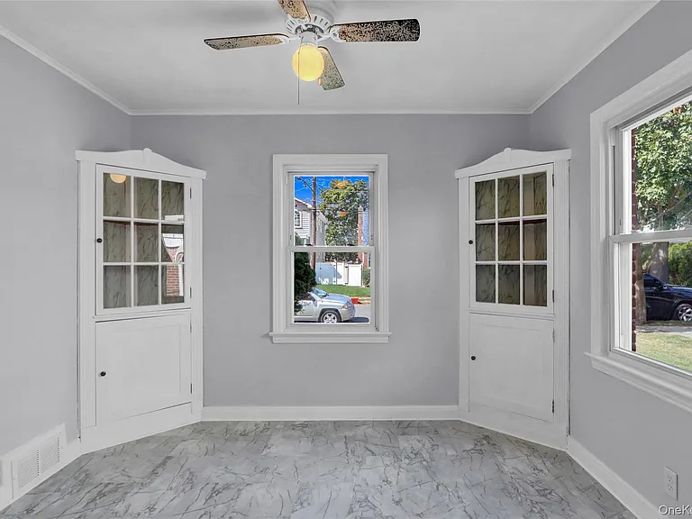 322 Harvard Rd S — Photo 9