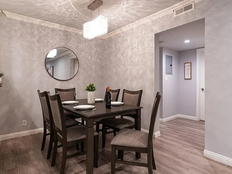 4358 Mammoth Ave #2 — Photo 6