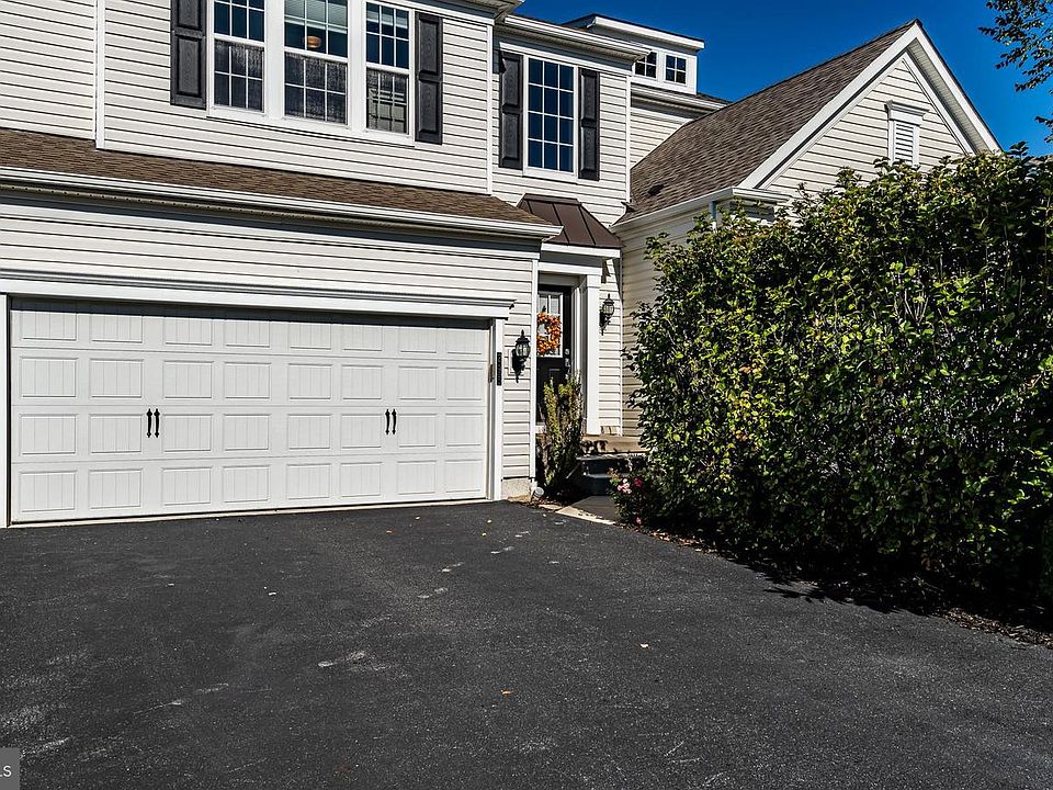 1st image of 295 N Caldwell Cir