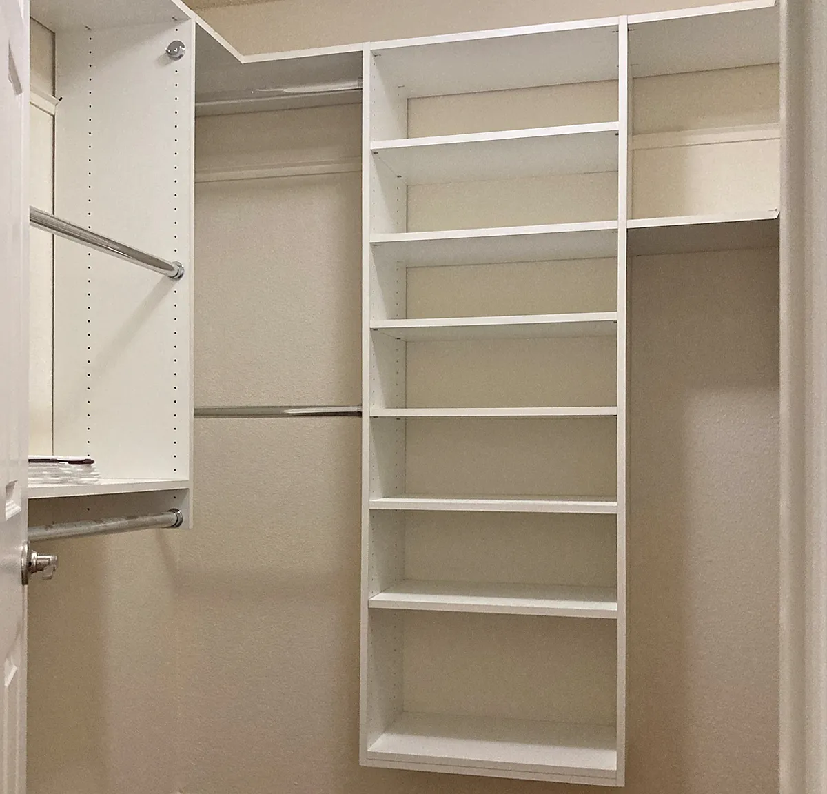 3 bed, 2.5 bath, 1402 sqft, $3,400 — Photo 4
