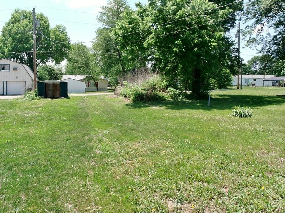 219 W 13th St, Horton, KS 66439 Zillow