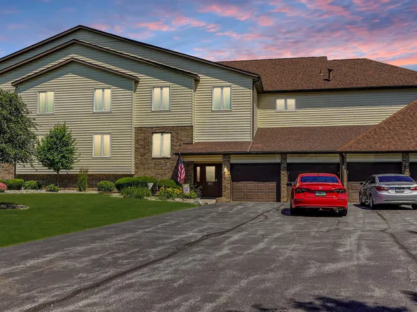 5065 Spinnaker Ln Unit D, Crown Point, IN 46307