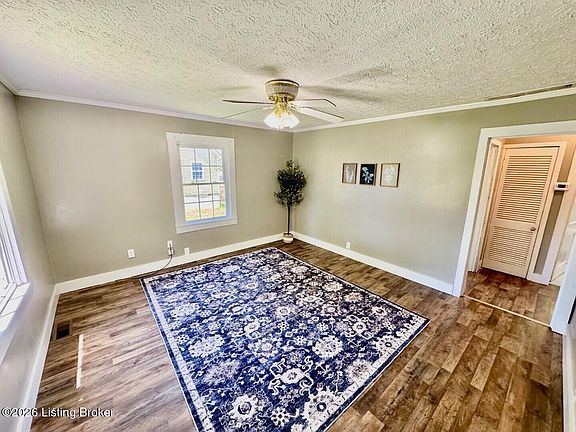 4th image of 55 Green St