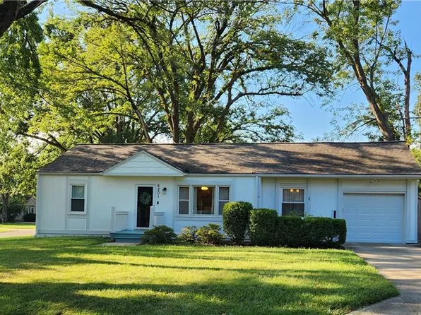 6201 W 56th St, Mission, KS 66202