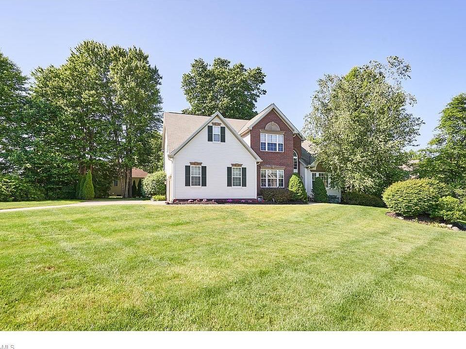 1st image of 4201 Oakmont Dr