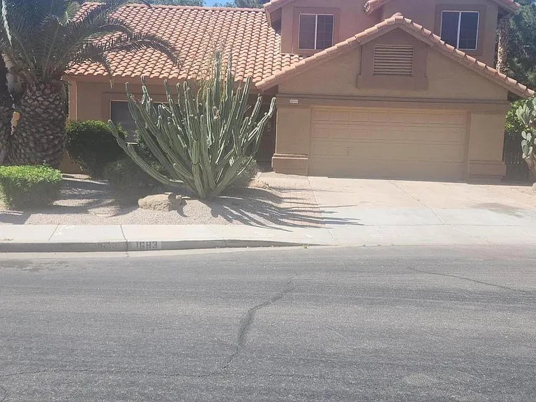 1683 W Carla Vista Dr — Photo 1
