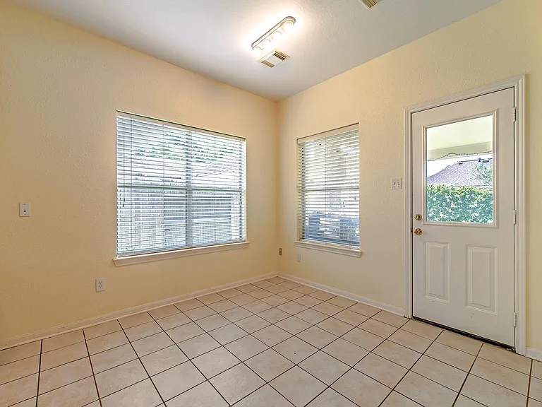 2123 Hill Canyon Ct — Photo 17