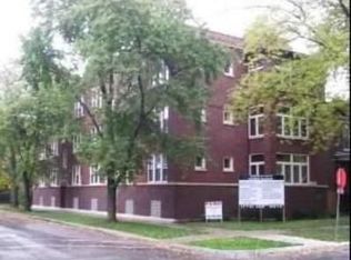 3753 W Byron St #1, Chicago, IL 60618