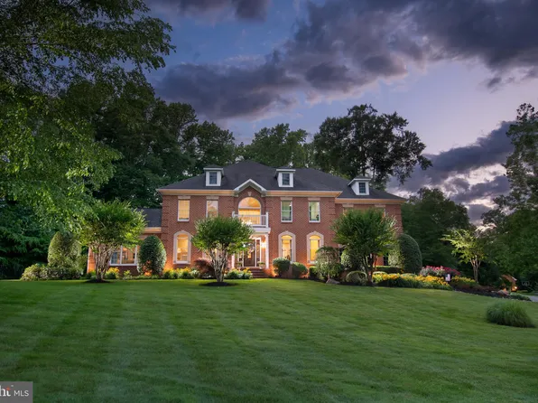 9 Perder Ln, Edgewater, MD 21037