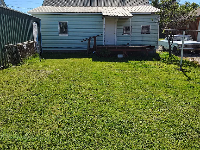 578 S Court St — Photo 3