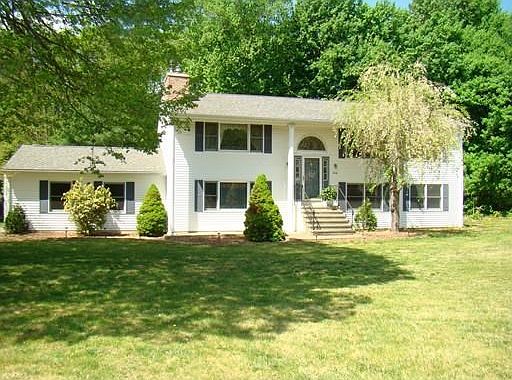 1st image of 30 Tanglewood Dr