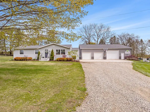 13205 A Dr S, Ceresco, MI 49033