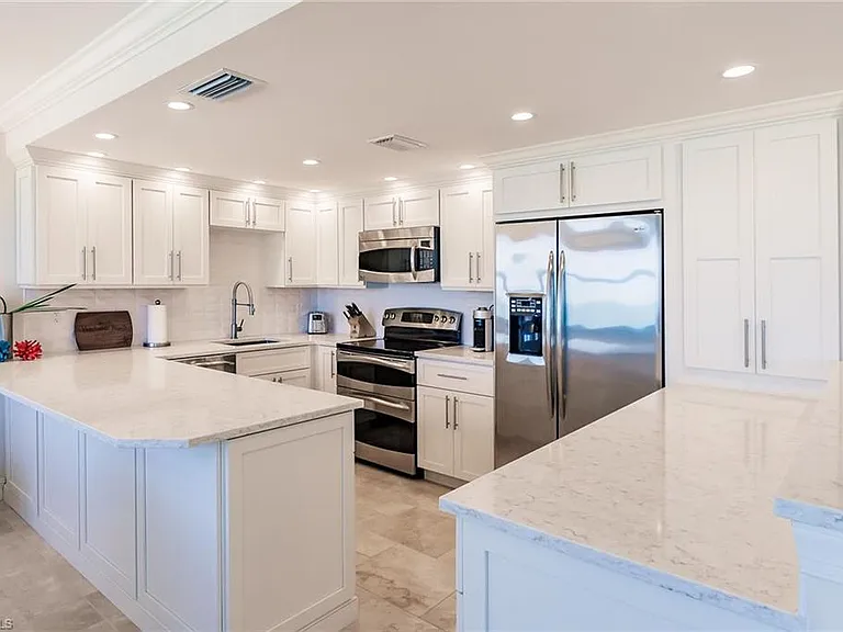 9375 Gulf Shore Dr #302 — Photo 9