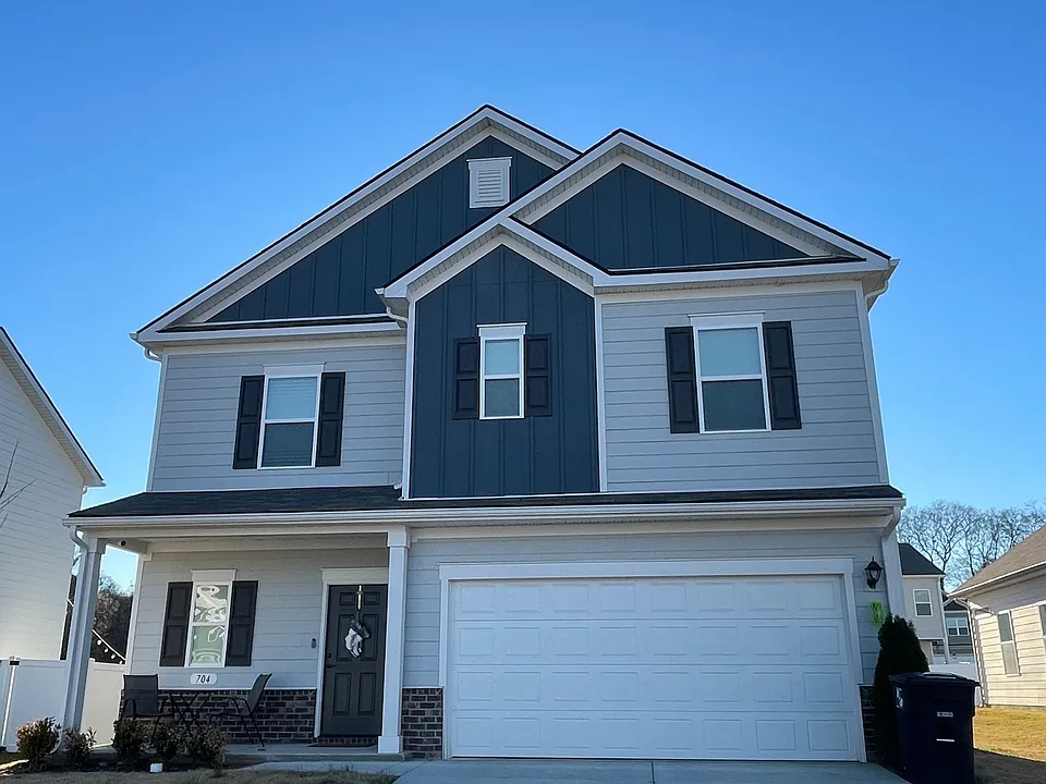 704 Samuel Dr