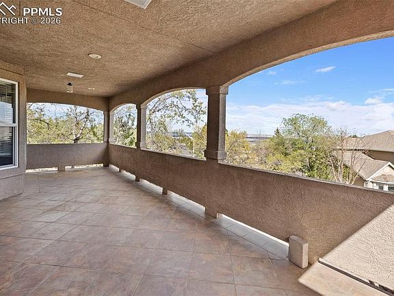 3rd image of 5115 Broadmoor Bluffs Dr