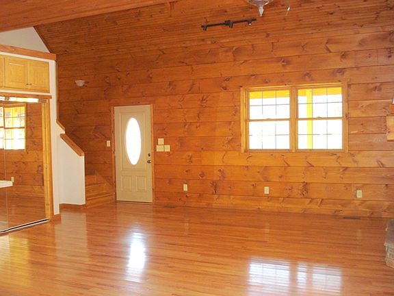 2nd image of 252 Yasmine Ln