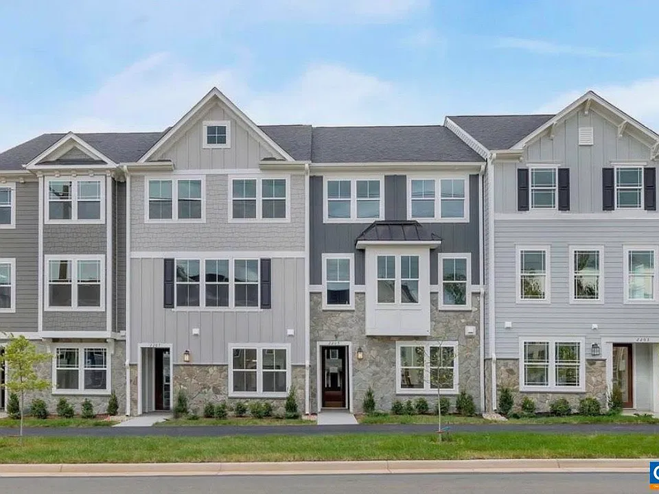 2208 Brindle Ln