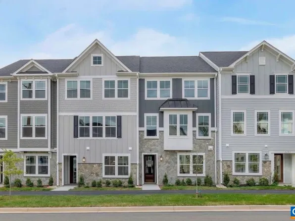 2208 Brindle Ln, Charlottesville, VA 22911