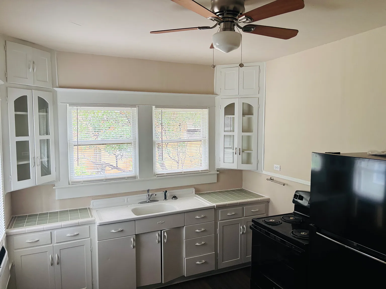 1 bed, 750 sqft, $850 — Photo 2