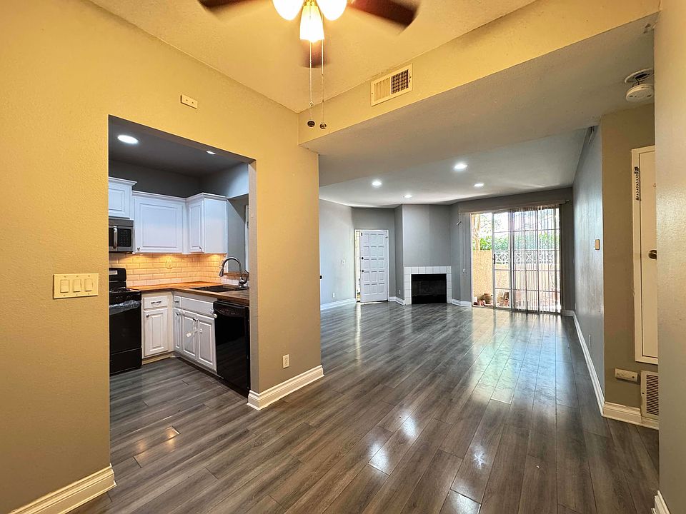 1st image of 23811 Del Monte Dr Unit 112