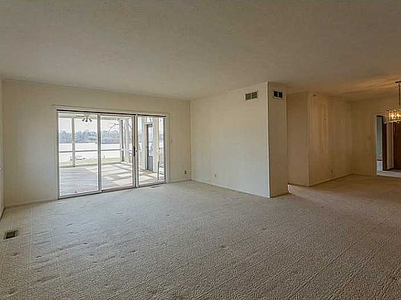 5th image of 5411 Shorewood Dr
