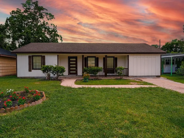 5618 Southbrook Dr, Houston, TX 77033