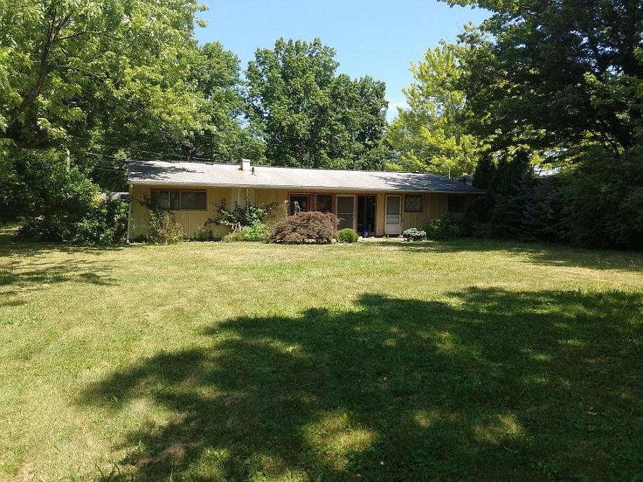 1st image of 5037 Larchmont Dr