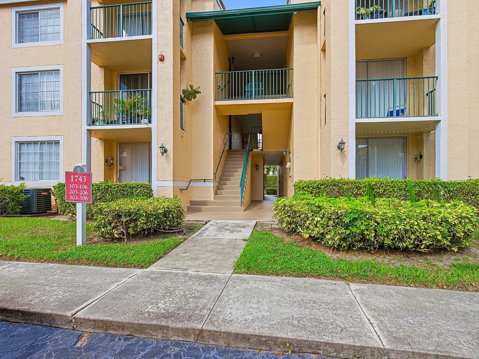 1 bed, 1.0 bath, 1076 sqft, $1,750 — Photo 3