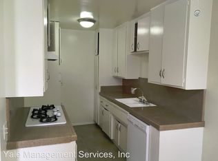 7348 Corbin Ave APT 118, Reseda, CA 91335