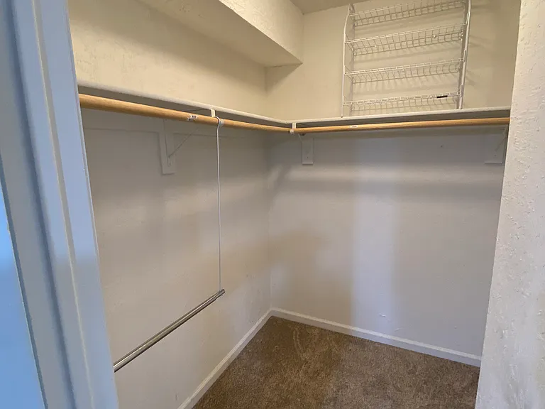 2081 E Alameda Dr — Photo 28