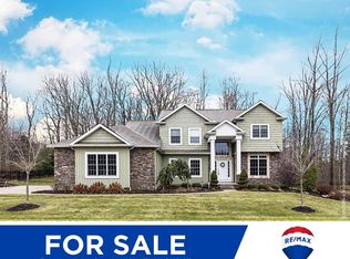 3820 Hidden Springs Dr, Erie, PA